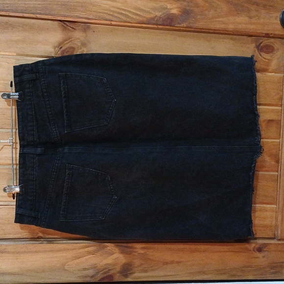 The Main Street Exchange Denim Skirt - 8 - Picture 5 of 8